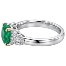Afbeelding in Gallery-weergave laden, Edelsteen Ring Tweekleurig 14K Goud met Smaragd – hoekaanzicht
