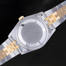 Afbeelding in Gallery-weergave laden, Rolex Datejust Jaar 2002 Witte Romeinse Wijzerplaat 36 mm Tweekleurig Horloge6