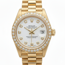 Afbeelding in Gallery-weergave laden, Rolex Datumjust Horloge Presidentiële Stijl Gouden Lunette Diamanten Wijzerplaat Rolex