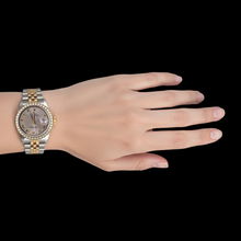 Afbeelding in Gallery-weergave laden, Rolex Datumjust diamanten rand herenhorloge tweekleurige jubileum grijze Romeinse wijzerplaat