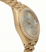 Afbeelding in Gallery-weergave laden, echte round diamant 0.20karaat watch close-up detail