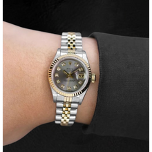 Afbeelding in Gallery-weergave laden, Rolex Jaar 2001 Datejust Grijze Diamant Wijzerplaat 26 mm Tweekleurig Dameshorloge
