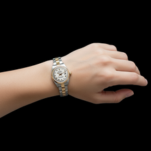 Afbeelding in Gallery-weergave laden, Rolex Two Tone met Edelsteen – profielaanzicht