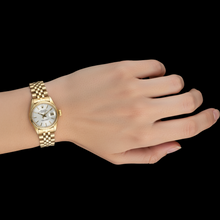 Afbeelding in Gallery-weergave laden, Rolex Lady Datejust president met witte wijzerplaat en geelgouden horloge P2