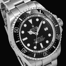 Afbeelding in Gallery-weergave laden, Rolex Sea-Dweller Deepsea 44mm 116660 Roestvrij Staal Horloge met Zwarte Wijzerplaat