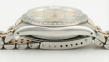 Afbeelding in Gallery-weergave laden, Rolex datumhorloge zilveren stok wijzerplaat diamanten rand roestvrij staal en goud jubileum
