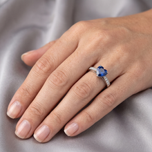 Afbeelding in Gallery-weergave laden, Ronde Natuurlijke echte diamant ( niet in het laboratorium gekweekt )en hart edelsteen ring natuurlijke blauwe saffier 2 karaat