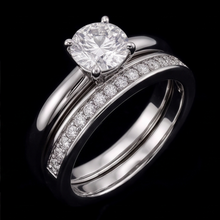 Afbeelding in Gallery-weergave laden, Ronde Natuurlijke uit de aarde gewonnen Diamanten Jubileum Ring Set 3 Karaat Prong Gezet Witgoud 14K