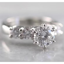 Afbeelding in Gallery-weergave laden, Ronde Echt Diamanten Verlovingsring 2 Karaat Zes Riek Wit Goud 14K