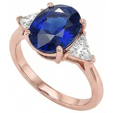 Afbeelding in Gallery-weergave laden, Roségoud Drie Stenen Ring Ovaal Blauwe Saffier & Natuurlijke uit de aarde gewonnen Diamant 8.25 Karaat