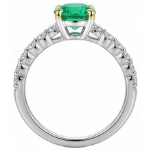 Afbeelding in Gallery-weergave laden, Colombiaanse Smaragd Rond Briljant Edelsteen Ring in Tweekleurig 14K Goud – bovenaanzicht