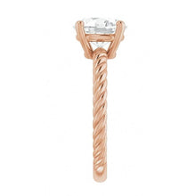 Afbeelding in Gallery-weergave laden, Antiek Cushion Diamant ring in 14 Karaat Rosé Goud – zijaanzicht