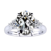 Afbeelding in Gallery-weergave laden, Diamant Solitaire Ring met Accenten 4,50 karaat 14K Witgoud – hoofdaanzicht