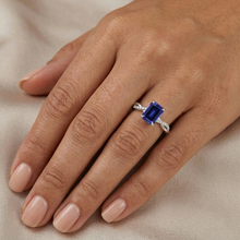 Afbeelding in Gallery-weergave laden, Saffier Ring Smaragd Geslepen