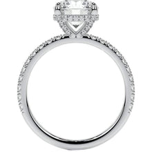 Afbeelding in Gallery-weergave laden, Briljant Antiek Cushion Solitaire met Zijstenen in 14K Witgoud – vooraanzicht
