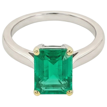 Afbeelding in Gallery-weergave laden, Elegant Fijne Smaragd Edelsteen Ring 2,50 karaat – vooraanzicht