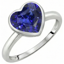 Afbeelding in Gallery-weergave laden, echte heart saffier 2.50karaat watch zijaanzicht