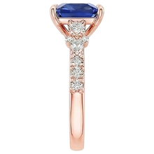 Afbeelding in Gallery-weergave laden, Solitaire Ring Accent Roségoud Blauwe Saffier en Natuurlijke uit de aarde gewonnen Diamant 5.5 Karaat