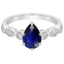 Afbeelding in Gallery-weergave laden, Solitaire Ring Met Markiezin & Ronde Diamanten Accenten 3 Karaat