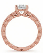Afbeelding in Gallery-weergave laden, Solitaire Verlovingsring Oud Geslepen Kussen uit de aarde gewonnen Diamant 2.50 Karaat