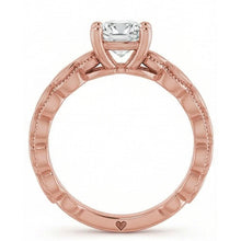 Afbeelding in Gallery-weergave laden, Solitaire Verlovingsring Oud Geslepen Kussen uit de aarde gewonnen Diamant 2.50 Karaat