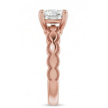Afbeelding in Gallery-weergave laden, Solitaire Verlovingsring Oud Geslepen Kussen uit de aarde gewonnen Diamant 2.50 Karaat