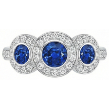 Afbeelding in Gallery-weergave laden, Sri Lanka Saffier Natuurlijk uit de aarde gewonnen Diamanten 4.50 Ct Ring Goud Drie-Steens Stijl