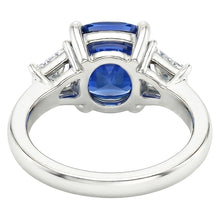 Afbeelding in Gallery-weergave laden, Trapezium Natuurlijke echte diamant ( niet in het laboratorium gekweekt ) & kussen blauwe saffier 3 stenen ring 2,50 karaat