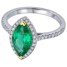 Afbeelding in Gallery-weergave laden, Marquise Colombiaanse Smaragd ring in Tweekleurig 14K Goud – zijaanzicht
