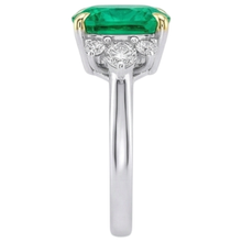Afbeelding in Gallery-weergave laden, Edelsteen Ring Bicolor 14K Goud met Smaragd – bovenaanzicht