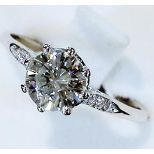 Afbeelding in Gallery-weergave laden, Verlovingsring Drie Stenen Ronde Echt Diamant 3 Karaat Witgoud