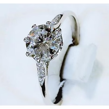 Afbeelding in Gallery-weergave laden, Verlovingsring Drie Stenen Ronde Echt Diamant 3 Karaat Witgoud