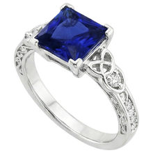 Afbeelding in Gallery-weergave laden, Vintage Stijl Ceylonese Saffier & Natuurlijke uit de aarde gewonnen Diamanten Ring 5.25 Karaat Goud 14K