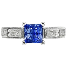 Afbeelding in Gallery-weergave laden, Vintage Stijl Prinses Ceylonsaffier & Natuurlijke uit de aarde gewonnen Diamanten Ring 5.50 Karaat