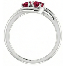Afbeelding in Gallery-weergave laden, echte round robijn 1.60karaat ring close-up detail