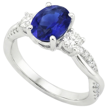 Afbeelding in Gallery-weergave laden, Witgouden uit de aarde gewonnen diamanten ring met ovale blauwe saffier, 3-steens stijl, 6.50 karaat