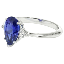 Afbeelding in Gallery-weergave laden, Witgouden ring met 3 stenen blauwe saffier en biljoen Natuurlijke echte diamant ( niet in het laboratorium gekweekt )en 2,25 karaat