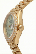 Afbeelding in Gallery-weergave laden, Witte Romeinse wijzerplaat met diamanten rand Rolex Datumjust Horloge voorzitter Stijl geel goud
