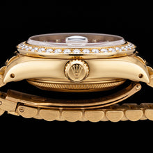 Afbeelding in Gallery-weergave laden, Geelgoud President Rolex 31 mm Bordeaux Parelmoer Diamanten Wijzerplaat Horloge