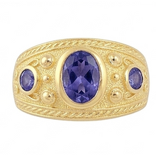 Afbeelding in Gallery-weergave laden, Zigeuner 14K ovale Sri Lanka paarse saffier 3 karaat herenring geelgouden band