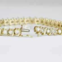 Afbeelding in Gallery-weergave laden, Rond Geslepen Diamant ring in 14K Geelgoud – vooraanzicht