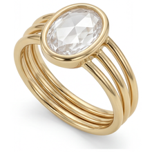 Afbeelding in Gallery-weergave laden, Briljant Ovaal Geslepen Enkele Steen Ring in 14K Geelgoud – zijaanzicht