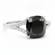 Afbeelding in Gallery-weergave laden, Zwarte diamanten ring, 3,2 karaat, echte kussenslijpvorm, pavé, kathedraal, 14k witgoud