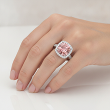 Afbeelding in Gallery-weergave laden, Halo pavé ring van 14k witgoud met natuurlijke kussengeslepen padparadscha perziksaffier van 2,8 karaat
