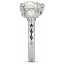 Afbeelding in Gallery-weergave laden, Peervormig Diamant ring in 14K Witgoud – hoekaanzicht