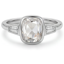 Afbeelding in Gallery-weergave laden, Ambachtelijk Diamant Drie-Steen Ring 3 karaat – hoofdaanzicht