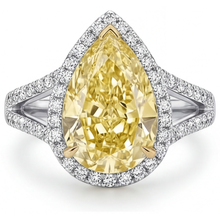Afbeelding in Gallery-weergave laden, Fancy Gele Diamant Halo Verlovingsring 3 karaat 14 Karaat Tweekleurig Goud – vooraanzicht