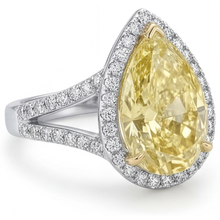 Afbeelding in Gallery-weergave laden, Luxe Fancy Gele Diamant Halo Verlovingsring 3 karaat – hoekaanzicht