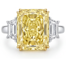 Afbeelding in Gallery-weergave laden, Gele Kanarie Diamant Drie-Steen Ring – hoofdaanzicht