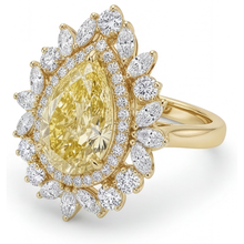 Afbeelding in Gallery-weergave laden, Gele Kanarie Diamant Halo Ring 2,50 karaat 14 Karaat Geelgoud – zijaanzicht